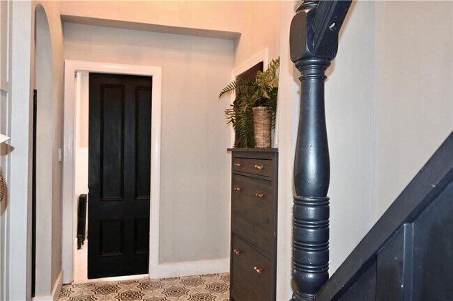 Building Photo - 91 Armington St
