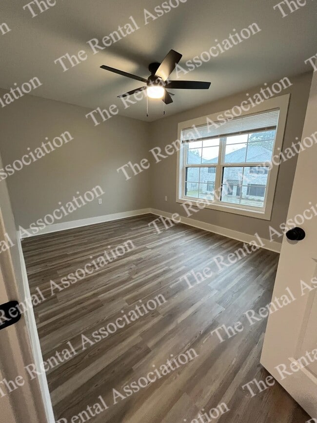 Building Photo - 2555 Arkansas Rd