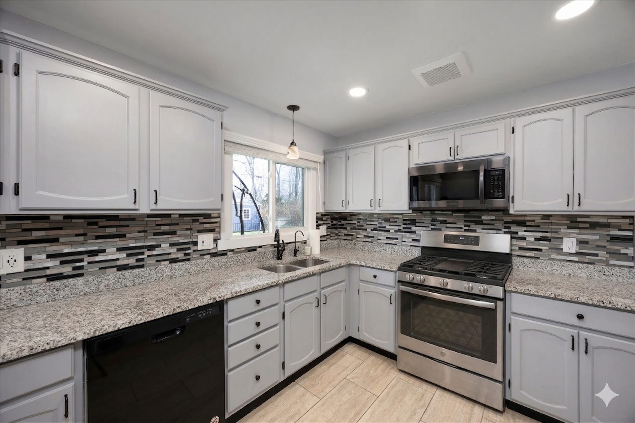 Building Photo - 37880 Wendy Lee St