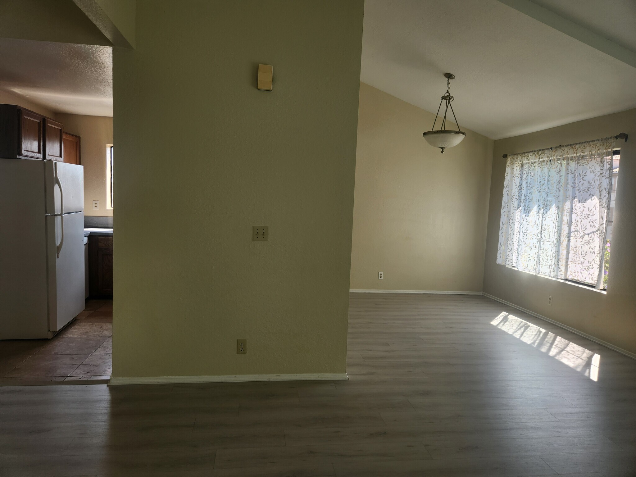 Building Photo - 1208 Roswell Ave