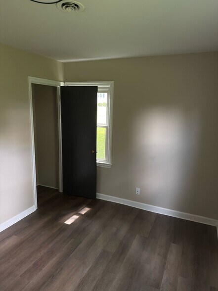 Building Photo - 235 Du Bourg Ln