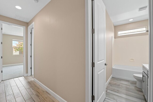 Building Photo - Luxury Kitchen + 3 Bed & Den/Office in Azure Canyon | Quartz, Gas Cooktop & More