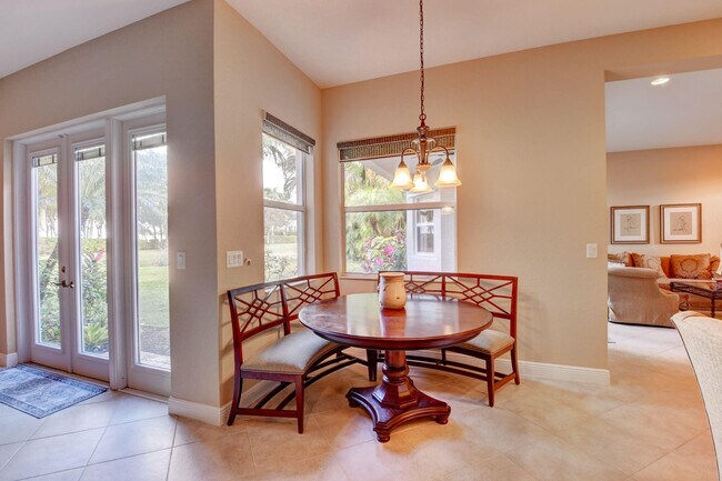 Building Photo - 8891 Starhaven Cove