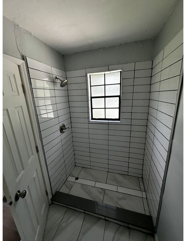 Building Photo - 3124 NW 75th Way