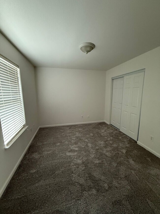 Building Photo - 505 Flora Spring Ct