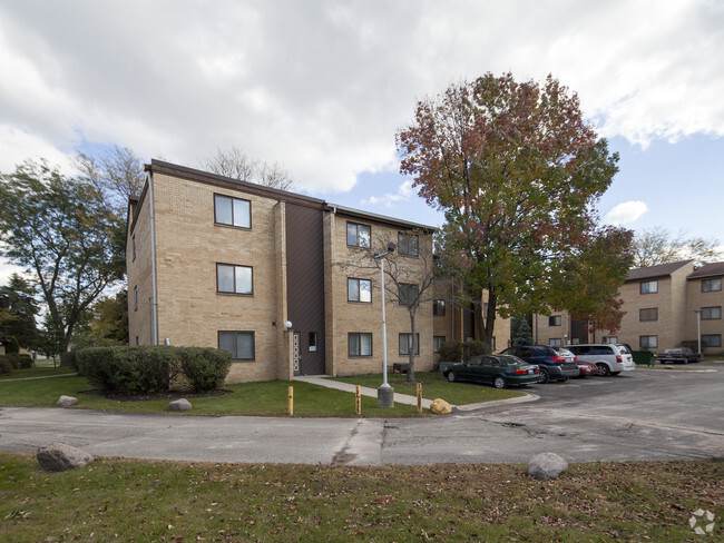Building Photo - 1150-1151 S Forums Ct