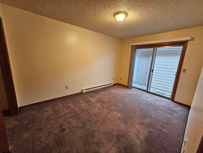 Building Photo - 509 22nd Ave W