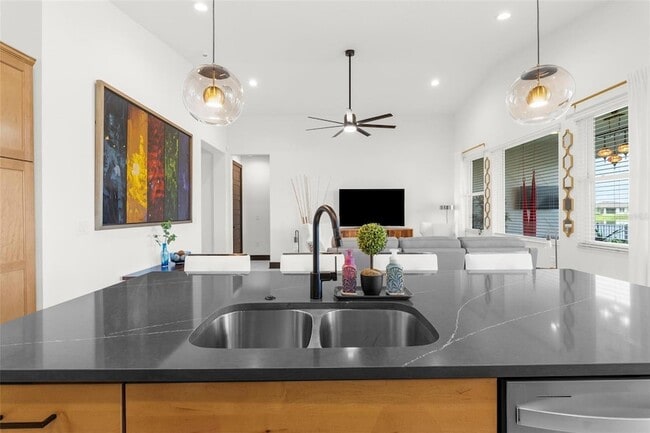 Building Photo - 8756 Windlass Cv