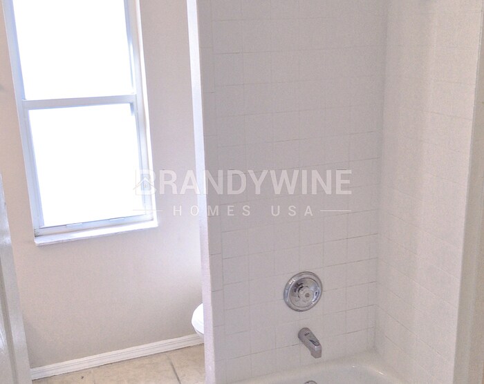 Building Photo - 2303 Needham Dr