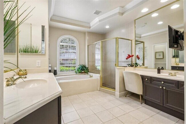 Building Photo - 3274 Oakmont Terrace