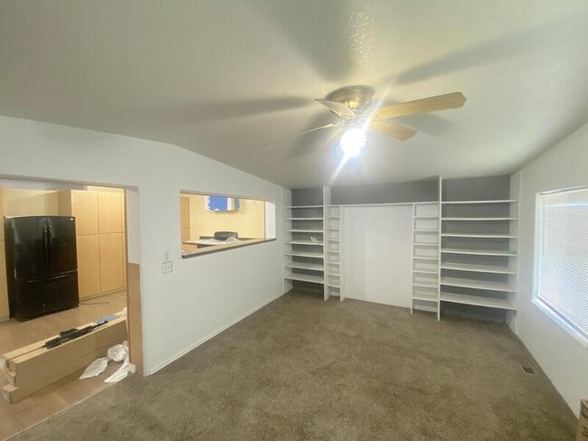 Building Photo - 853 S 200 E