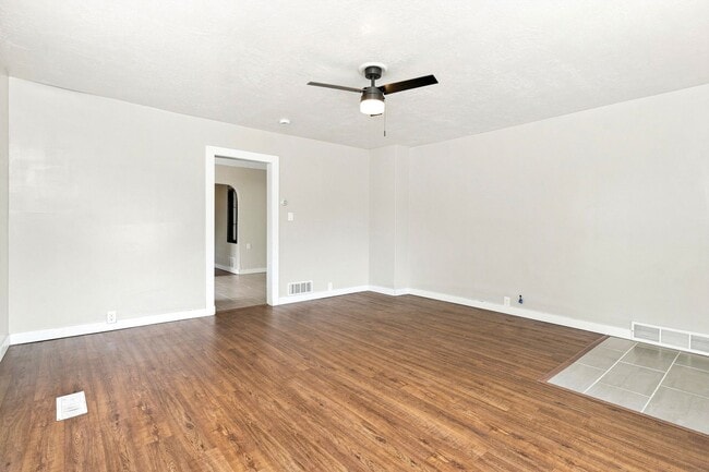 Building Photo - 432 W 2300 N