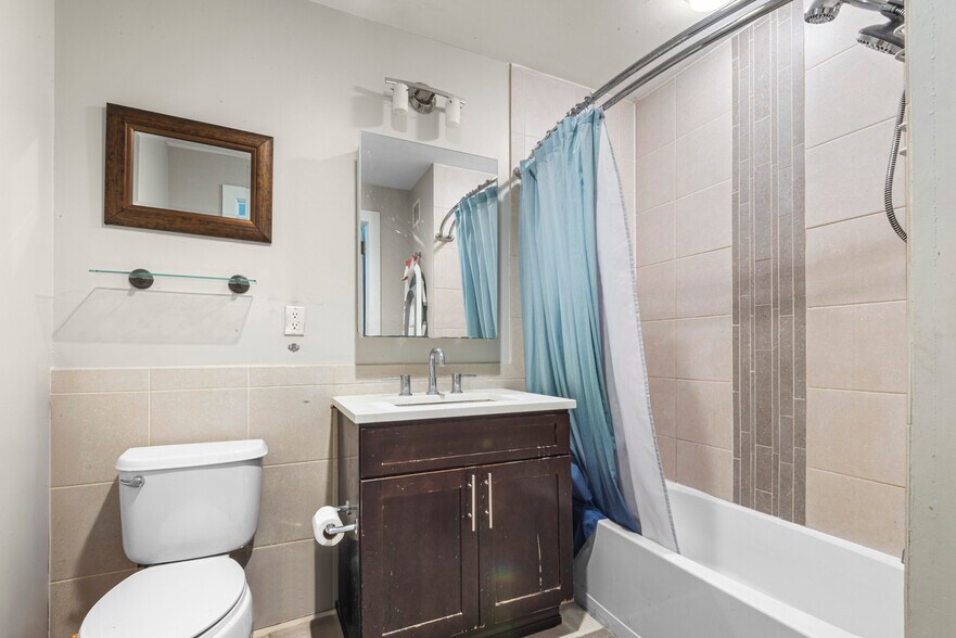 Building Photo - 3312 Hudson Ave