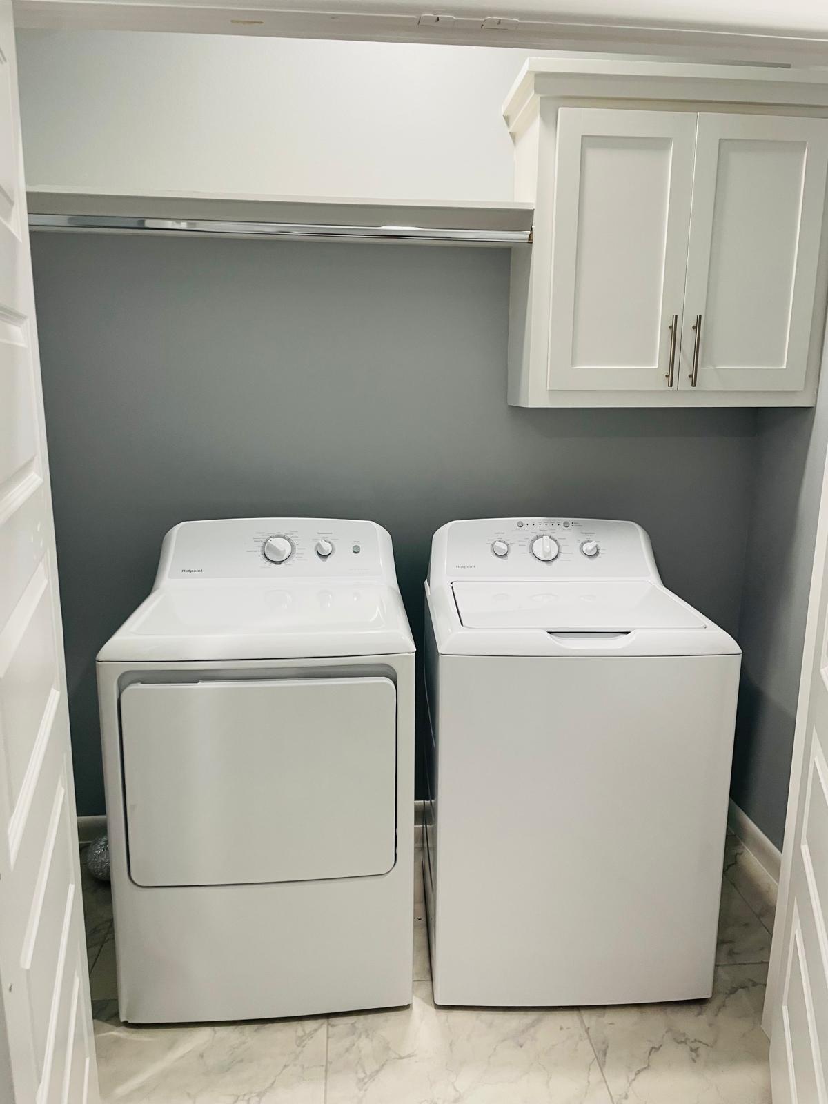 Building Photo - 1019 N Abbey Ave