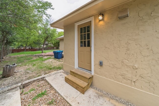 Building Photo - For Lease – 2 Bedroom, 1 Bath Corner Home ...