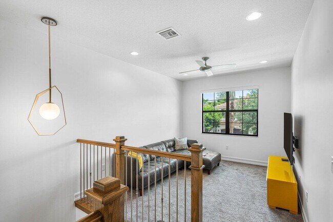 Building Photo - 8068 Lemon Serpentine Ln
