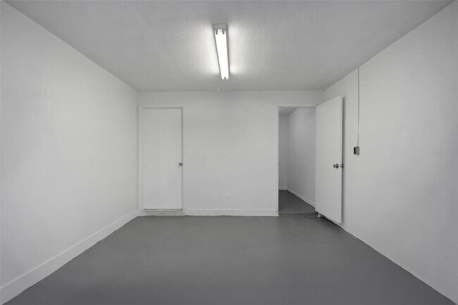 Building Photo - 1230 Amble Ln