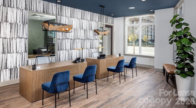 Building Photo - 8424 N Tryon St