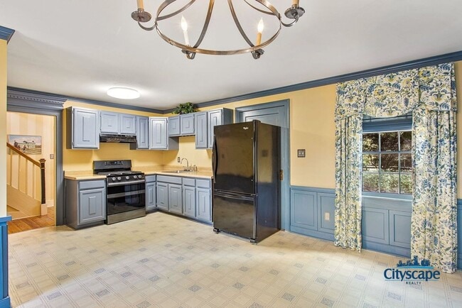 Building Photo - HISTORIC FARMHOUSE ON AN ACRE IN MANAKIN
