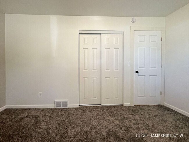 Building Photo - 11225 Hampshire Ct W