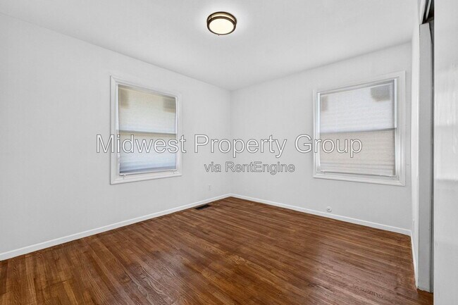 Building Photo - 338 Lancashire Rd