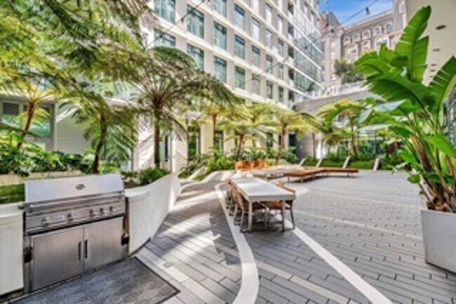 Building Photo - EPIC REA - Live at The Rockwell - View Cor...