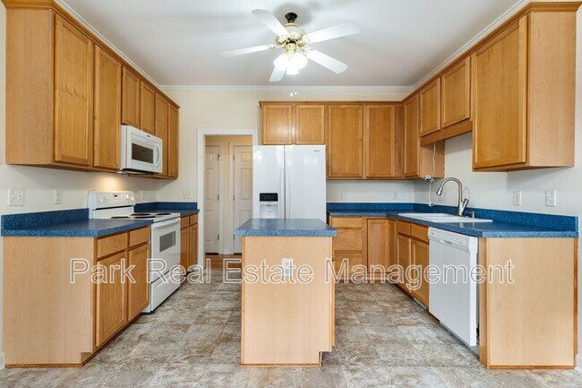 Building Photo - 304 Chatham Forest Dr