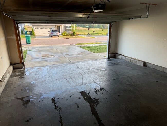 Building Photo - 4129 Chambord Dr