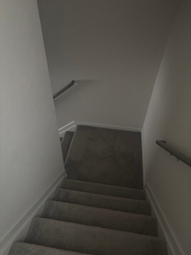 Building Photo - 3113 Burlington St