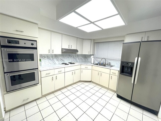 Building Photo - 1556 San Benito Ave