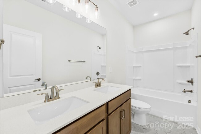 Building Photo - 5676 Clear Creek Ln
