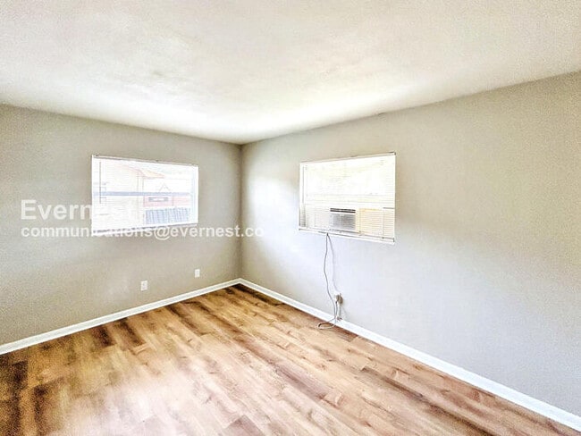 Building Photo - 10546 106th Ave N