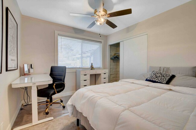 Building Photo - 2523 Palma Vista Ave