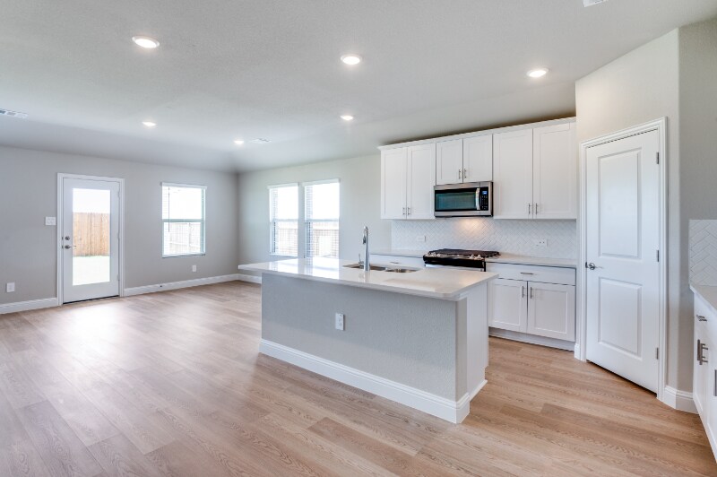 Building Photo - 611 Jack St