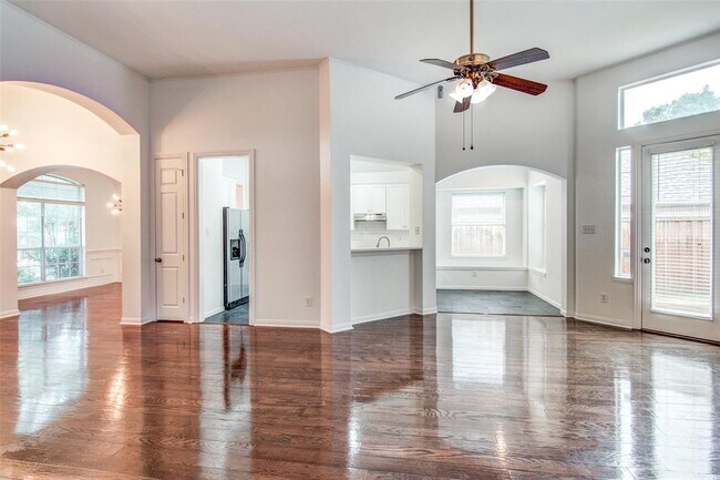 Building Photo - 6333 Westblanc Dr