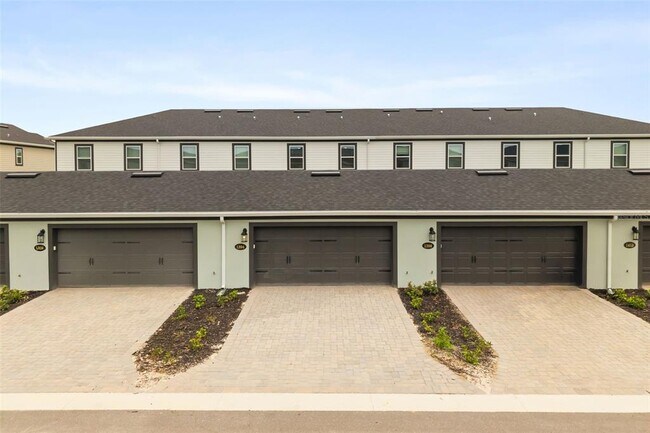 Building Photo - 1394 Mount Royal Dr