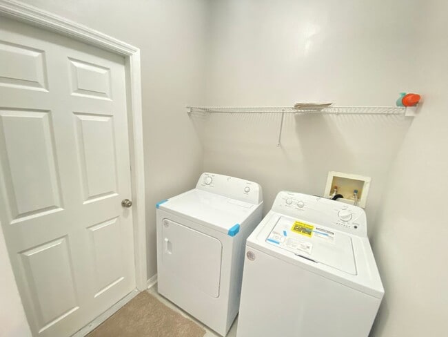 Building Photo - 1737 Lalique Ln