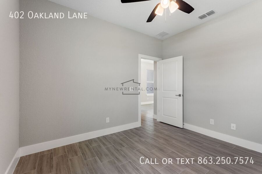 Building Photo - 402 Oakland Ln