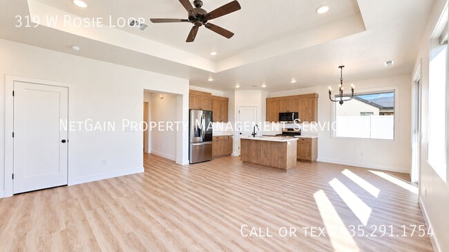 Building Photo - 319 W Rosie Lp