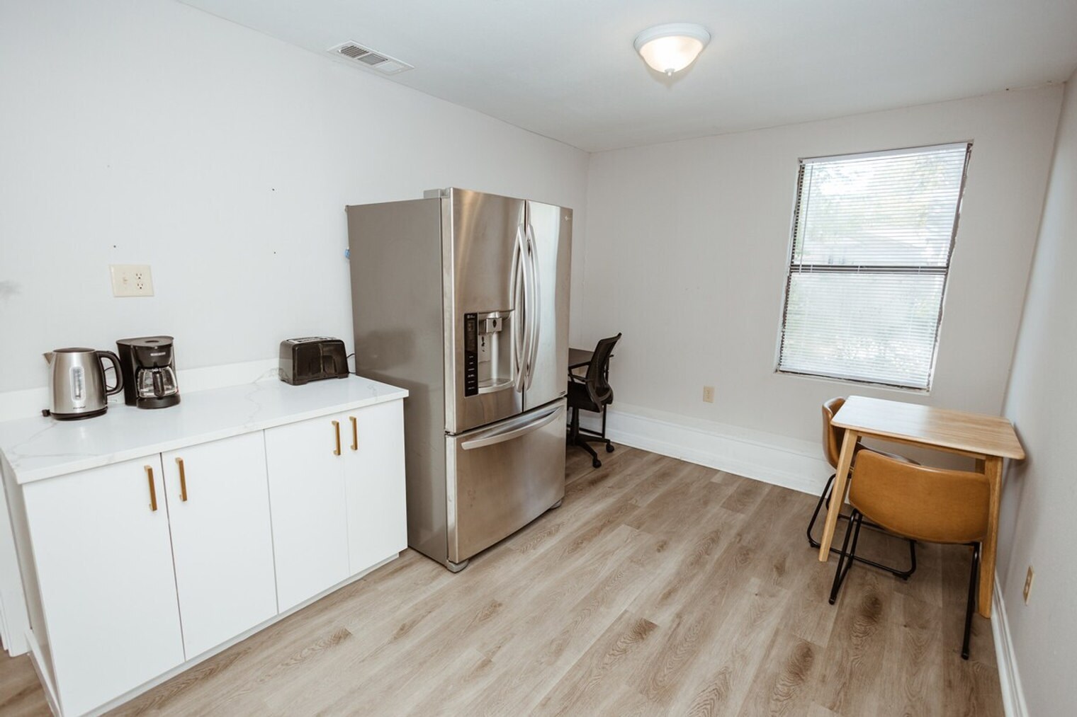 Building Photo - 3625 Maple Ave