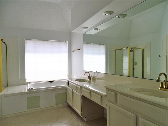 Building Photo - 1700 Seminary Dr