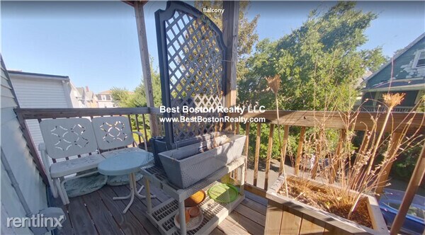 Building Photo - 82 Concord Ave