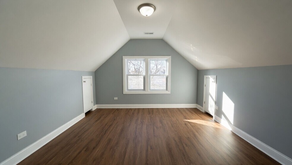 Building Photo - 2717 N Rutherford Ave