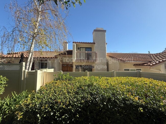 Building Photo - 2199 Olivewood Dr