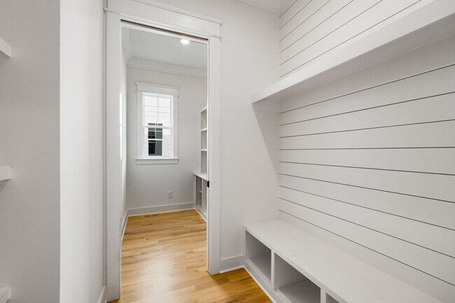 Building Photo - Beautiful home in The Nations!  4 bedrooms and 3 bathrooms in well sought after area.