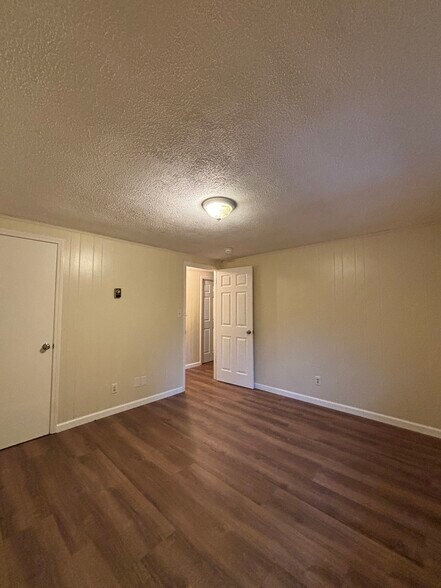 Building Photo - 201 Lexington St