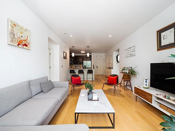 Building Photo - 443 2nd St