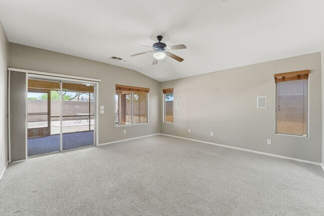 Building Photo - Maricopa Gem! 2,130 SF, Large Kitchen, AZ Room + Golf Course Living