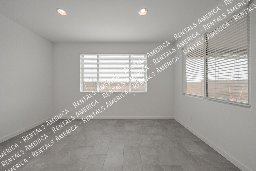 Building Photo - 11985 Calle de Pompas W