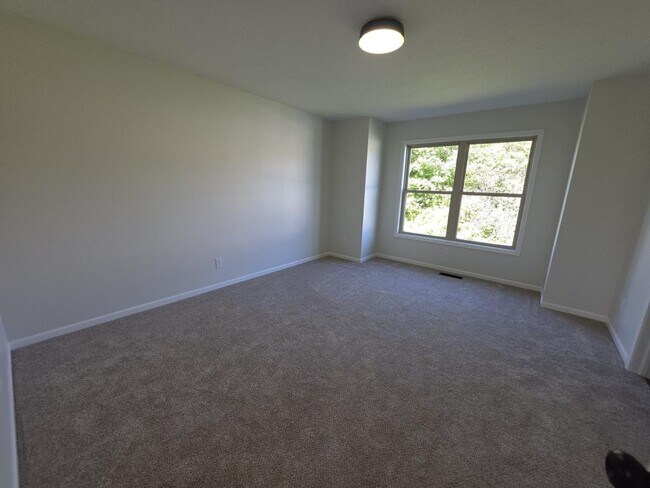 Building Photo - 1813 Rambling Rose Ln